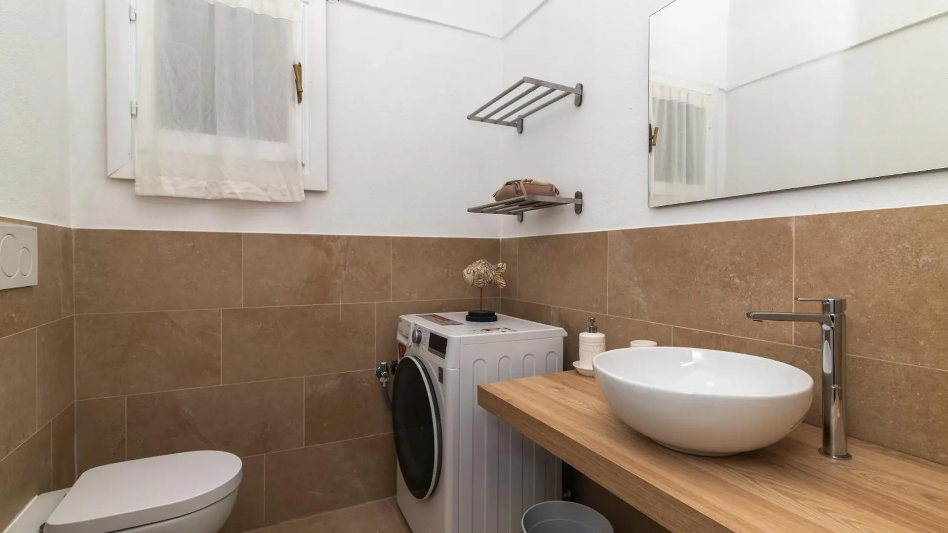 شقة Il Vecchio Faro Vale 150M From The Beach - Happy Rentals بورتو سان باولو